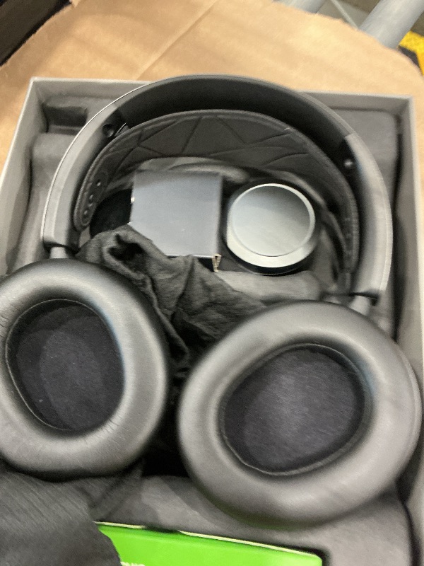 Photo 1 of SteelSeries Arctis Nova Pro X Gaming Headset for Xbox