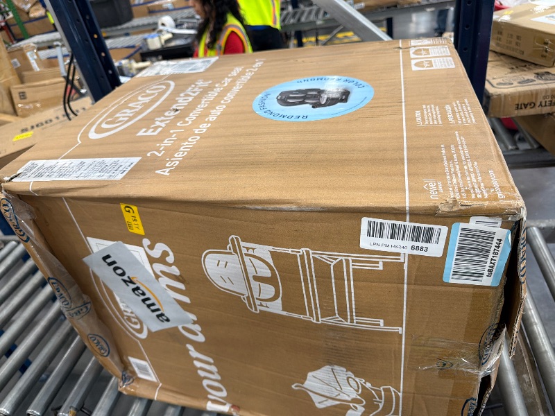 Photo 1 of Graco Extend2Fit 2-in-1 Convertible Car Seat, Redmond