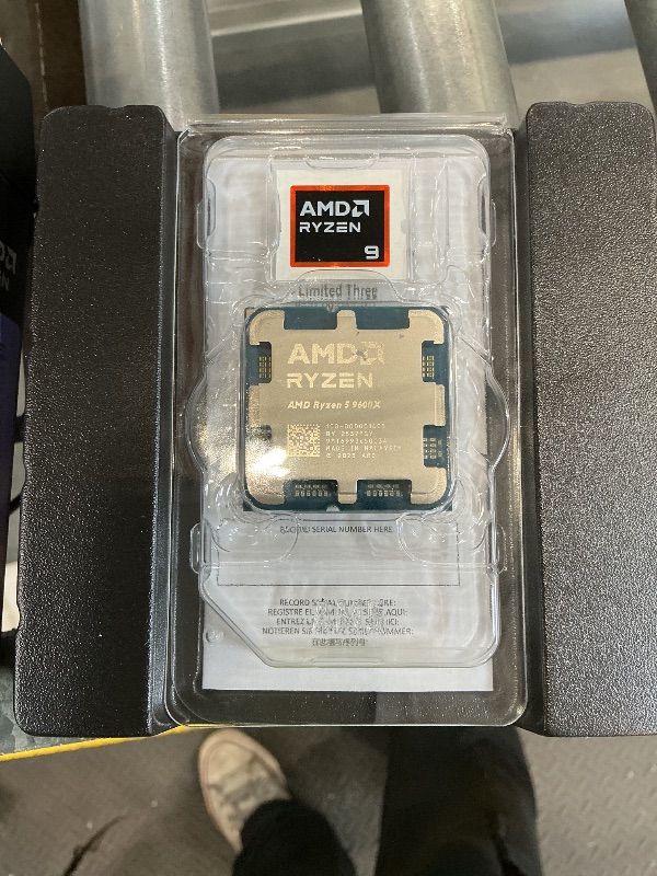 Photo 1 of AMD Ryzen 9 9950X3D 16-Core CPU