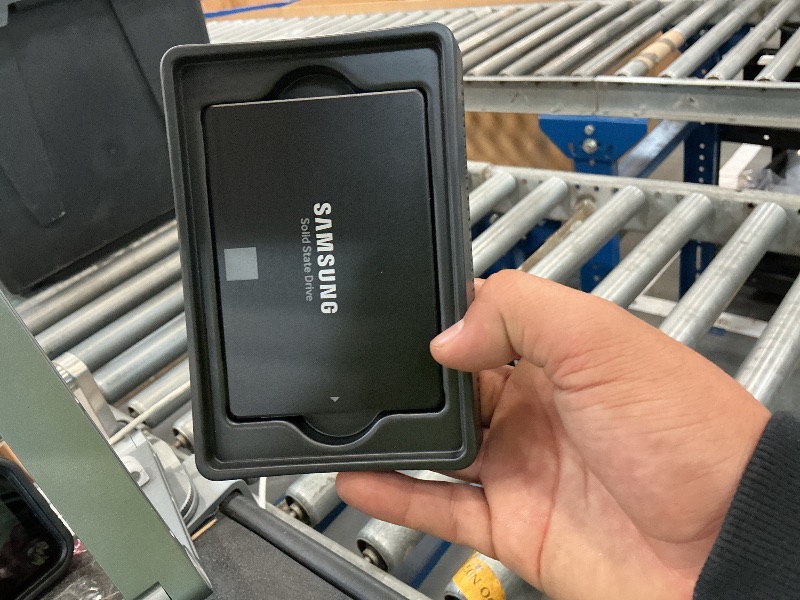 View 2 of Samsung 870 QVO 1TB SATA III 2.5" Internal SSD