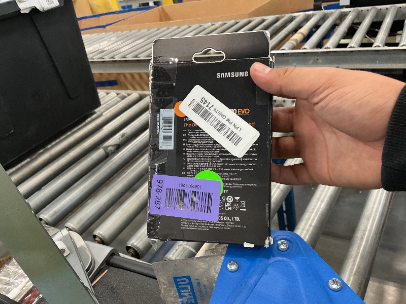 View 4 of Samsung 870 EVO 1TB SATA III 2.5" Internal SSD