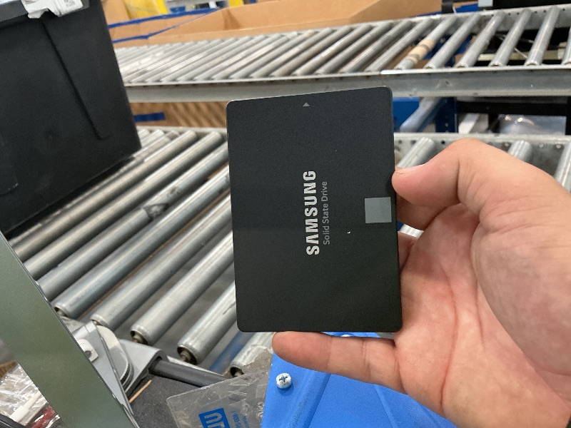 View 2 of Samsung 870 EVO 1TB SATA III 2.5" Internal SSD