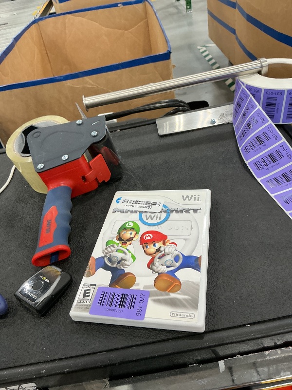 Photo 1 of Mario Kart Wii - Game Only