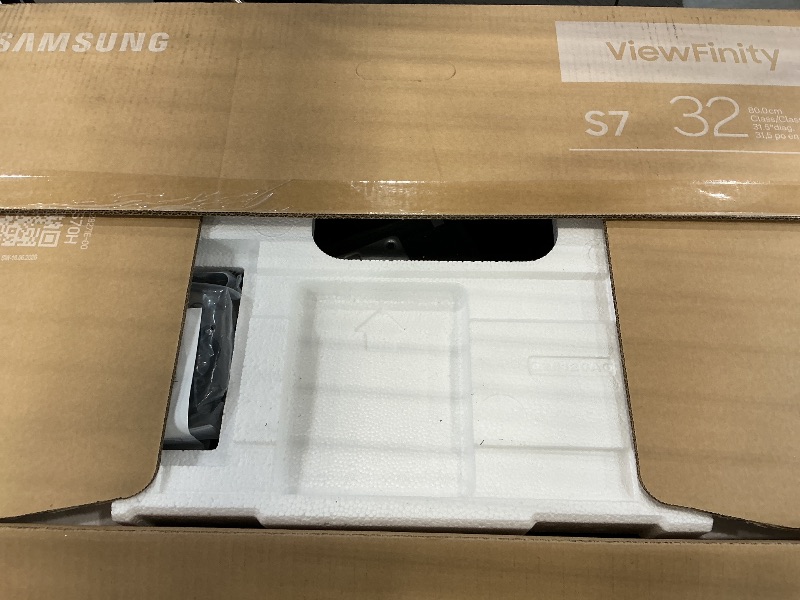 Photo 1 of Samsung 32" ViewFinity S7 4K UHD Monitor