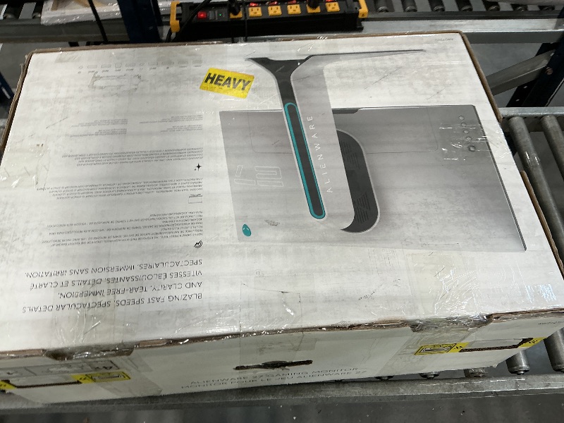 Photo 1 of Alienware 27 Inch 240Hz Gaming Monitor, 2560 x 1440p QHD (Quad High Definition), Fast IPS , VESA Display, HDR 600, NVIDIA G-SYNC Ultimate Certification, AW2721D, XW3CK - White
