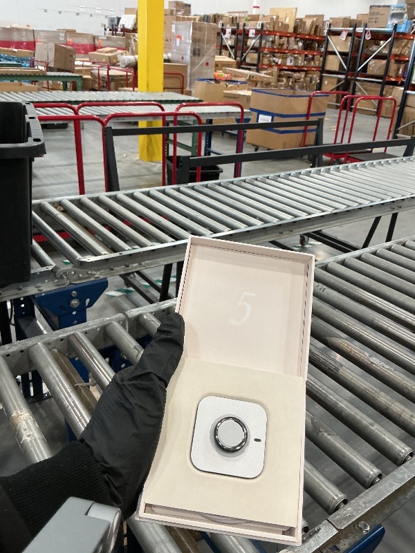 View 4 of Oura Ring 5 Smart Ring - Stealth