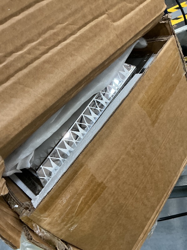 Photo 1 of CYCLuxuryStainlessSteelSliverTaperTallPlanterBoxSetof2