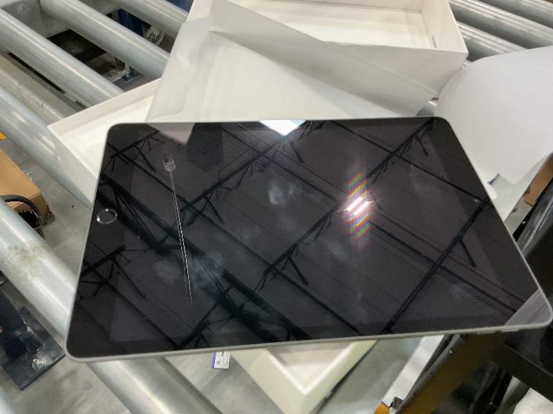 Photo 1 of Apple iPad (9th Gen) 10.2-inch 64GB Wi-Fi Space Gray