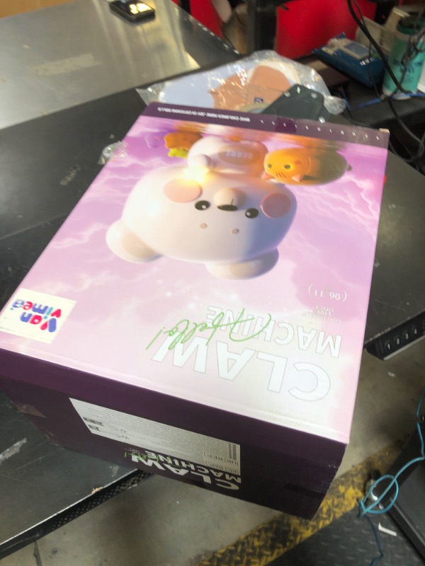 Photo 1 of Vanvimen Large Claw Machine for Kids