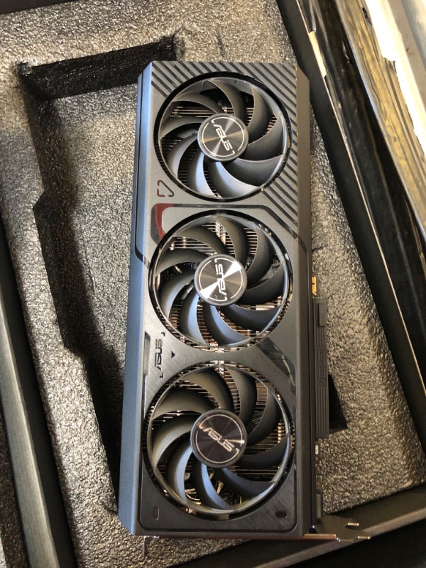 Photo 1 of ASUS GeForce RTX 4070 OC Edition Graphics Card