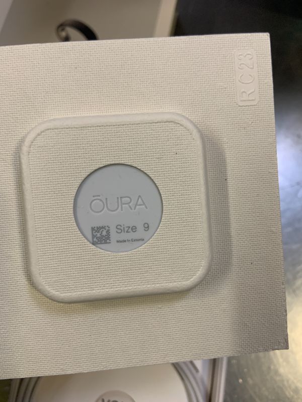 Photo 1 of OURA Ring 5 Smart Ring - Stealth - Size 9