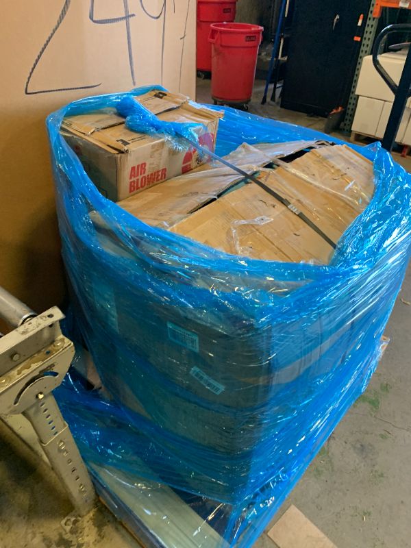 Photo 1 of VEVOR Inflatable Paint Booth 32.8x19.7x13.1ft