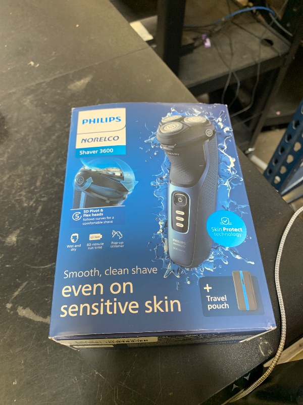 Photo 1 of Philips Norelco 3600 Electric Shaver - Storm Blue