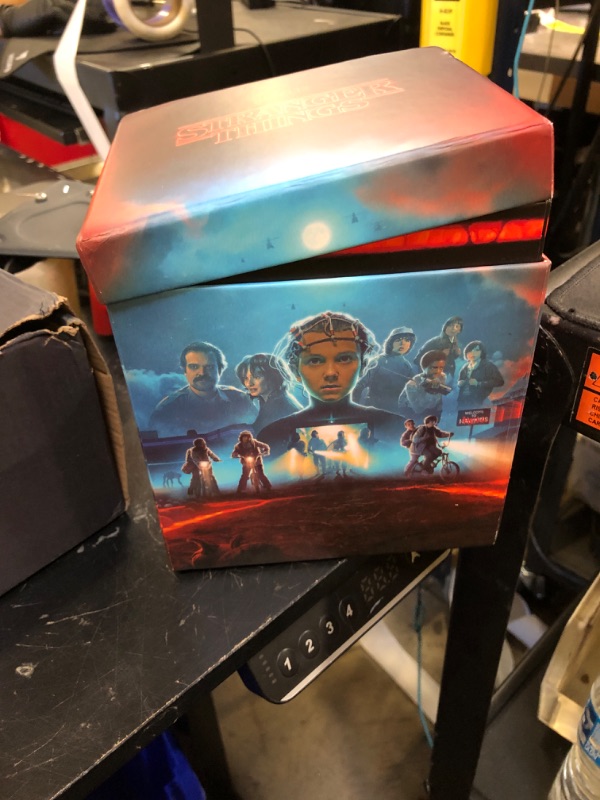Photo 1 of Stranger Things: The Complete Series [Deluxe Edition] [4K Ultra HD]