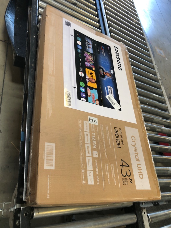 Photo 1 of Samsung 43-Inch Class Crystal UHD U8000H Series Samsung Vision AI Smart TV (2026 Model, 43U8000H) Processor 4K, Endless Free Content, Motion Xcelerator, Color Booster, Alexa Built-in