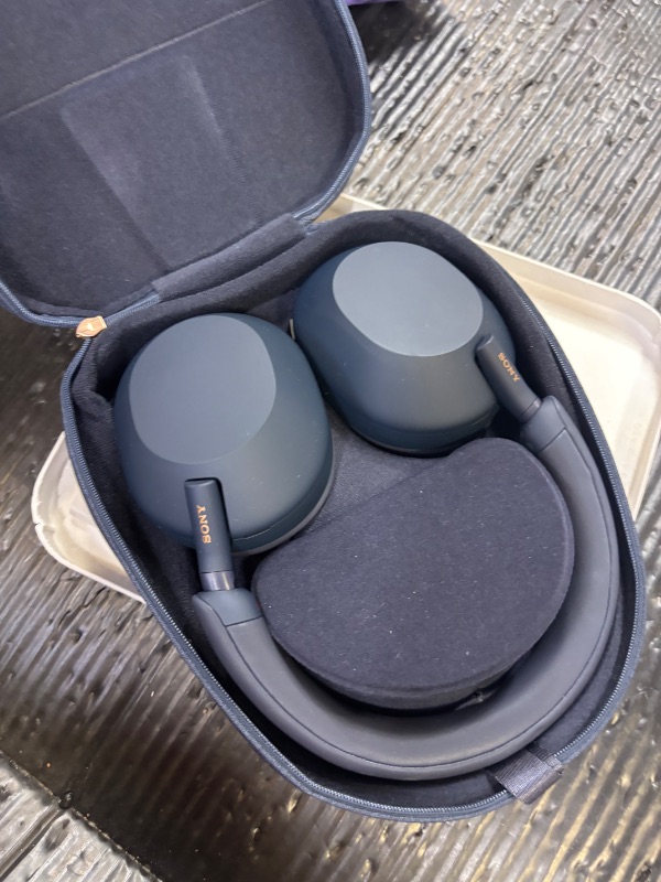 Photo 1 of Sony WH-1000XM5 Noise Cancelling Wireless Headphones