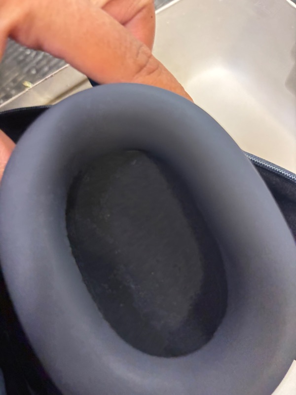 Photo 1 of Sony WH-1000XM5 Noise Cancelling Wireless Headphones