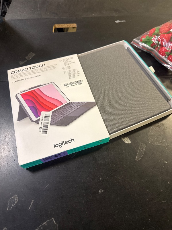Photo 1 of Logitech Combo Touch iPad 7th 8th and 9th Generation Keyboard - Graphite