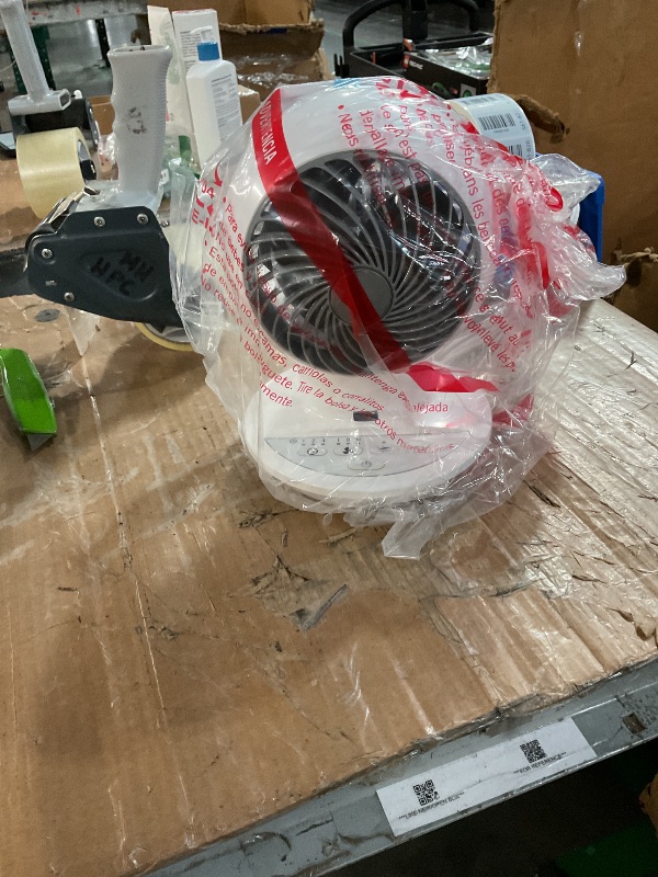 View 3 of ***STOCK IMAGE FOR REFERENCE***
*** model SC 12**
IRIS USA WOOZOO Table Fan with Remote, 3 Speeds, White