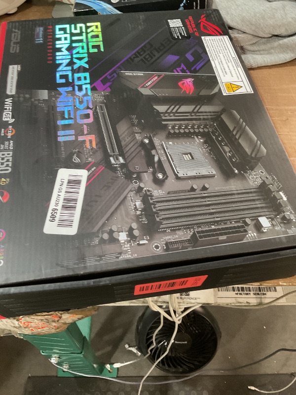 View 2 of Asus ROG Strix B550-F Gaming WiFi II AMD AM4 (3rd Gen Ryzen) ATX DDR4 Gaming Motherboard (PCIe 4.0,WiFi 6E, 2.5Gb LAN, BIOS Flashback, HDMI 2.1, Addressable Gen 2 RGB Header and Aura Sync)
