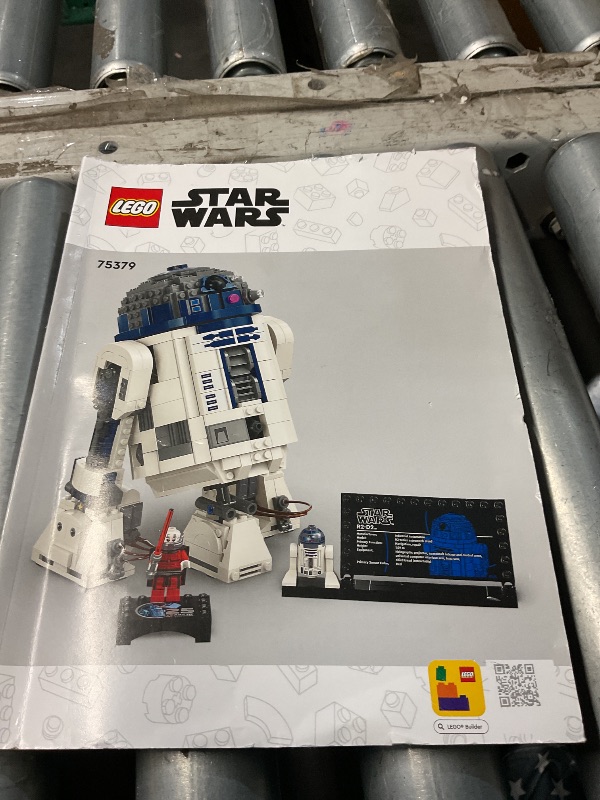 View 2 of ***MISSING PARTS***LEGO Star Wars R2-D2 Building Set 75379
