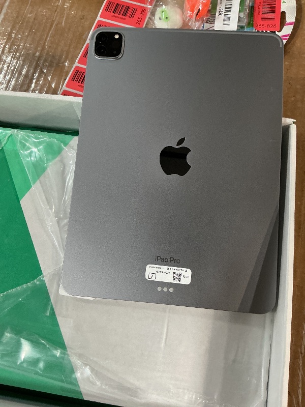 View 3 of Apple iPad Pro 11-inch, Wi-Fi, 256GB - Space Gray