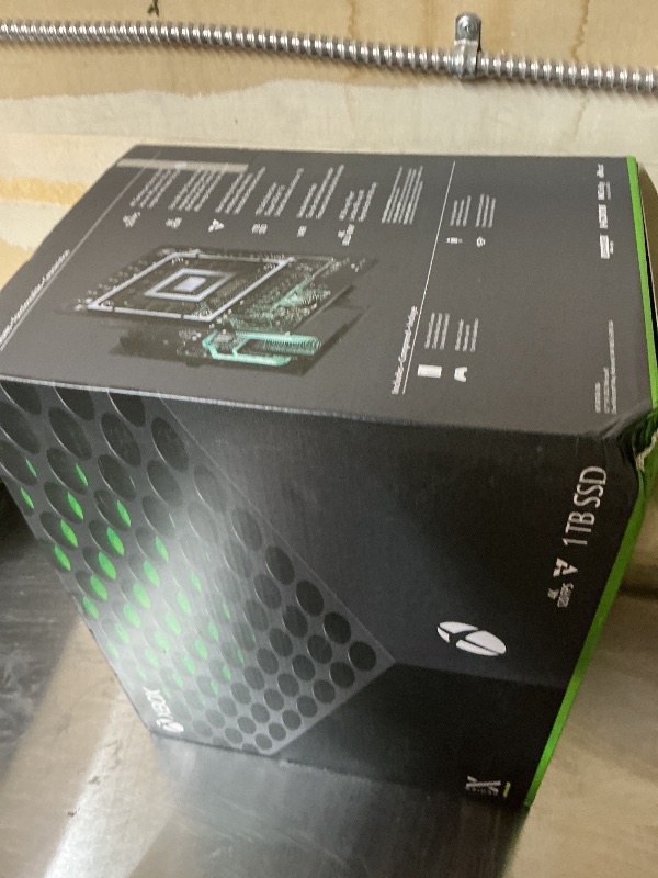 Photo 1 of Xbox Series X - Gaming Console - 1TB SSD - Includes Wireless Controller - 4K Gaming - 120FPS - Carbon Black