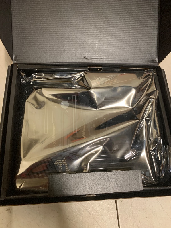 Photo 1 of MSI MEG X570 ACE Motherboard (AMD AM4, DDR4, PCIe 4.0, SATA 6Gb/s, M.2, USB 3.2 Gen 2, AX Wi-Fi 6, 2.5G LAN, ATX)