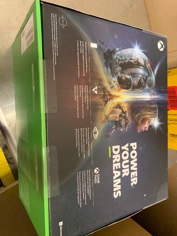 View 4 of Xbox Series X | Disc Gaming Console | 1TB SSD