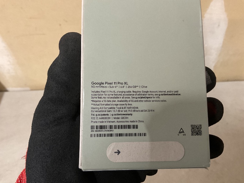 Photo 1 of Google Pixel 11 Pro XL - Unlocked Smartphone, Gemini - 256 GB - Olive