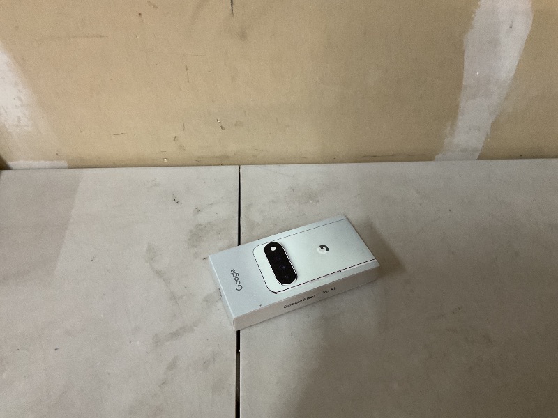 Photo 1 of Google Pixel 11 Pro XL - Unlocked Smartphone, Gemini - 512 GB - Fog