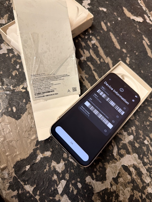 Photo 1 of Google Pixel 11 Pro - Unlocked Smartphone, Gemini - 256 GB - Fog