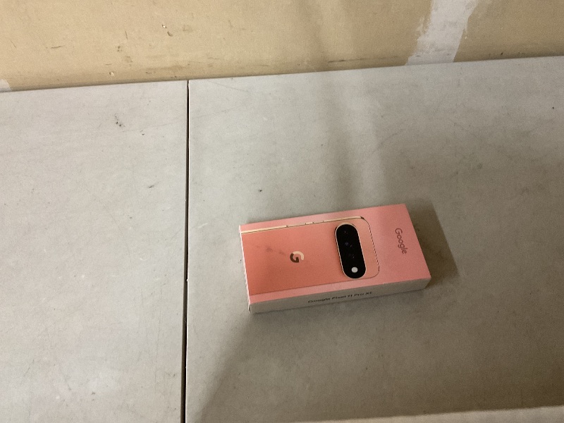 View 2 of Google Pixel 11 Pro XL - Unlocked Smartphone, Gemini - 256 GB - Canyon