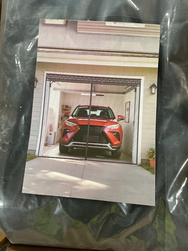 View 4 of *** DOES NOT GIVE DIMENSIONS, SEE IMAGE FOR BEST GUESS ***
Fillis magnetic screen door