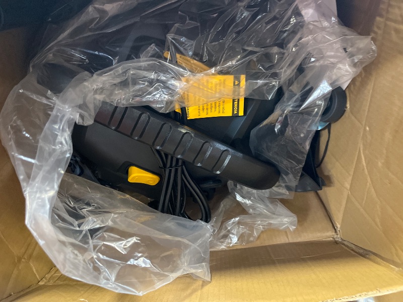 View 2 of DEWALT 6 Gallon 4 HP Shop Vacuum with Blower
