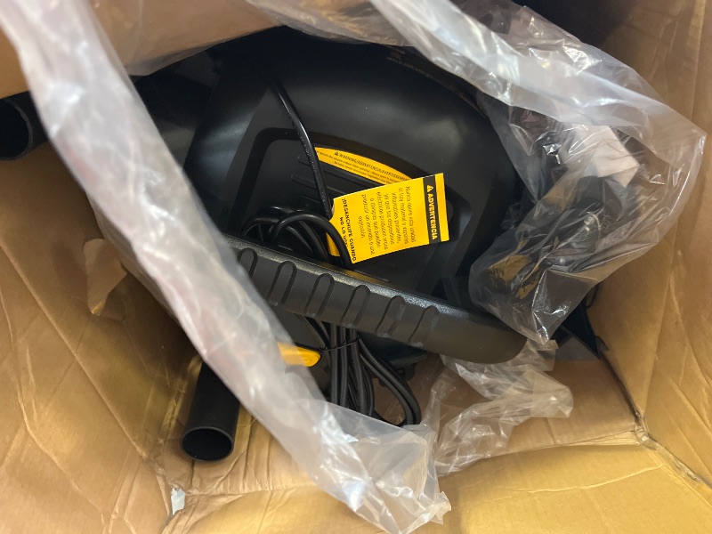 View 3 of DEWALT 6 Gallon 4 HP Shop Vacuum with Blower