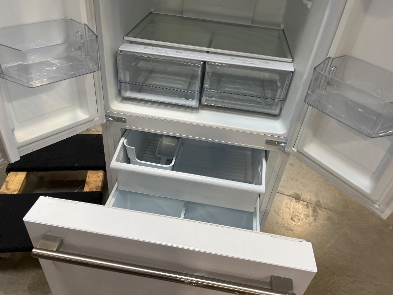 View 4 of BLACK+DECKER 16 Cu. Ft. French Door Refrigerator, Built-in Ice Maker, White------DOES NOT WORK NEEDS FREON