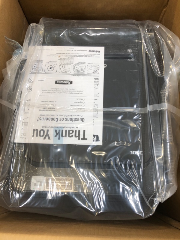 Photo 1 of Fellowes Shredder
