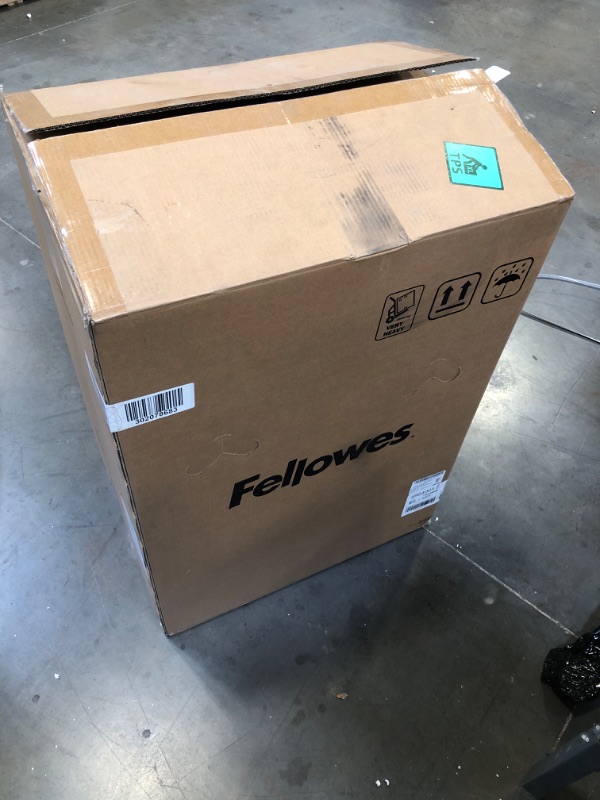 Photo 1 of Fellowes Shredder
