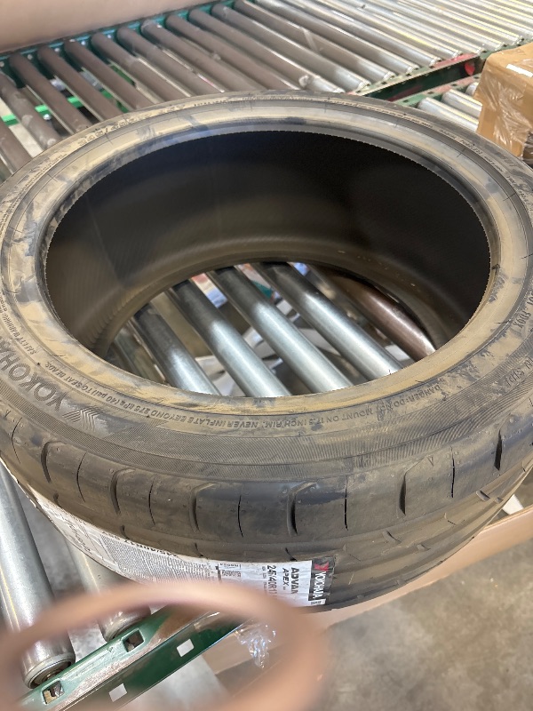 Photo 1 of Yokohama Advan Apex V601 245/40R17 95Y XL