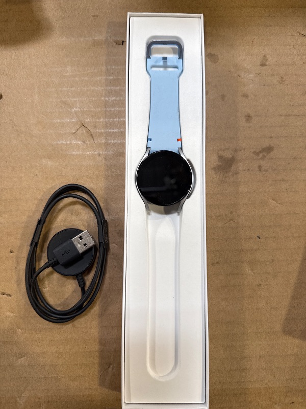 View 3 of Samsung Galaxy Watch FE 40mm Bluetooth Smartwatch