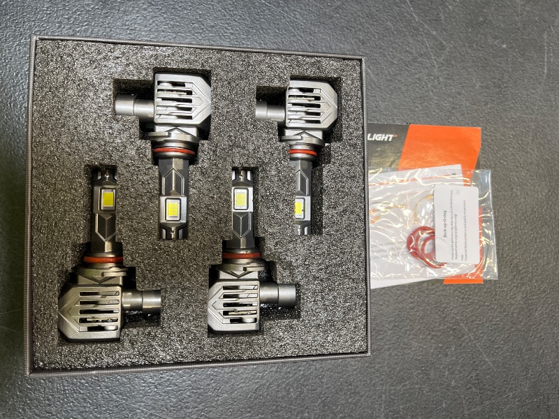 Photo 1 of SEALIGHT S7S 9005/HB3 9006/HB4 LED Headlight Bulbs