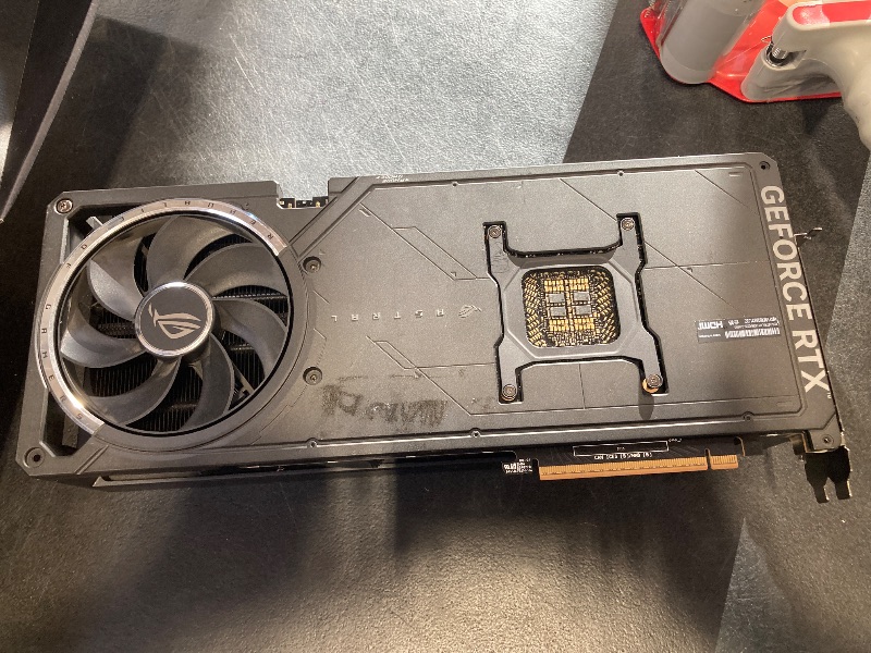 Photo 1 of ASUS ROG Astral GeForce RTX 5090 32GB GDDR7 OC Graphics Card