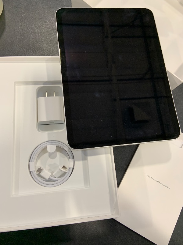 Photo 1 of ITEM IS LOCKED*****Apple iPad (10th Gen) 256GB Wi-Fi Silver