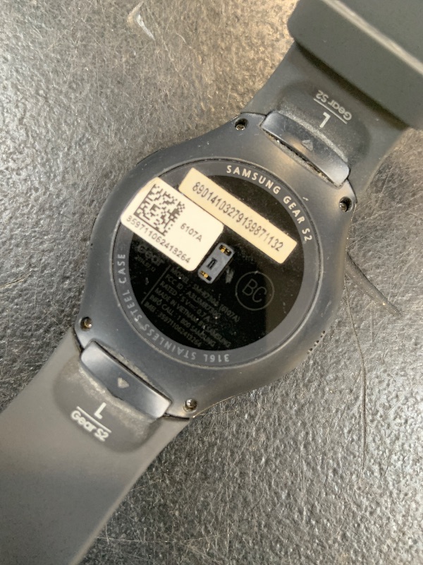 Photo 1 of Samsung Galaxy Gear S2 Smartwatch 