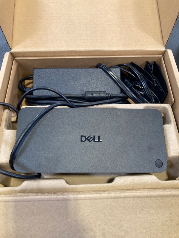 Photo 1 of Dell Pro Thunderbolt 4 Smart Dock SD25TB4 – USB-C Station 130W, 4 Displays 4K, 2X DP 1.4, HDMI 2.1, 2X Thunderbolt 4, 2.5GbE, Wi-Fi, Sustainable Design
