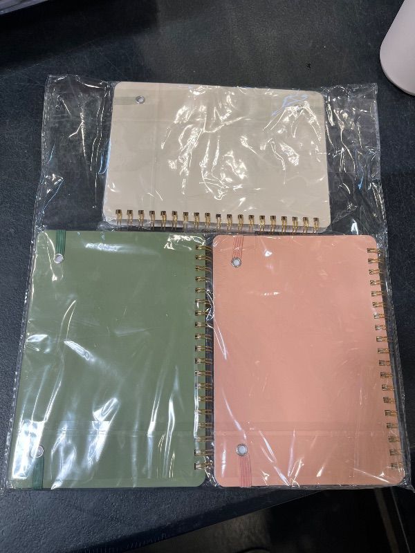 Photo 1 of Utron 5x7 Spiral Notebook Set (3-Pack)