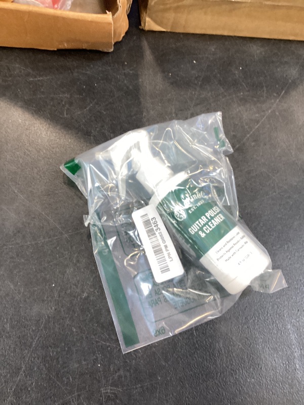 Photo 1 of Martin Guitar Cleaner & Polish - 4 oz