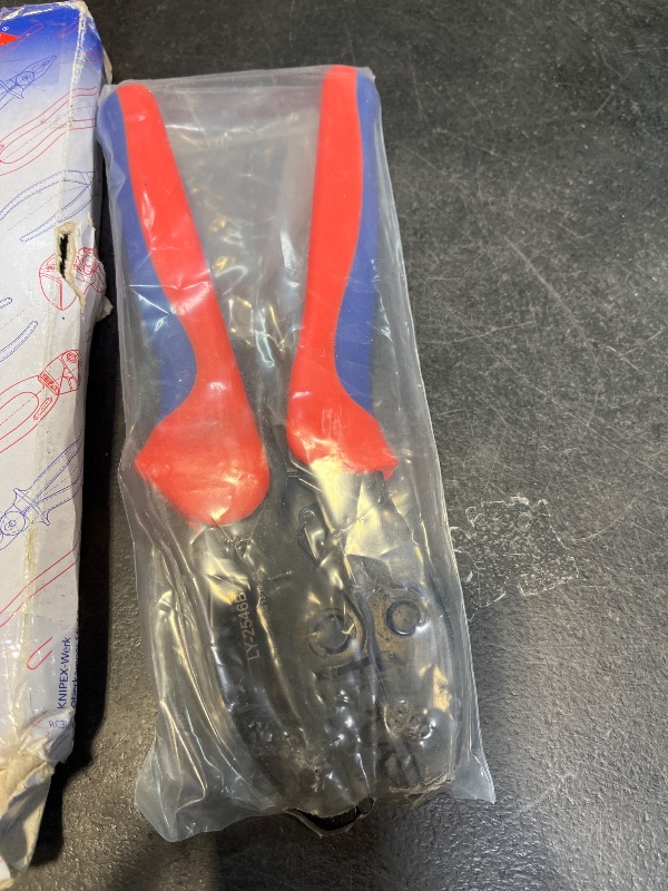 View 3 of KNIPEX PreciForce Crimping Pliers for MC4/MC4 EVO 2