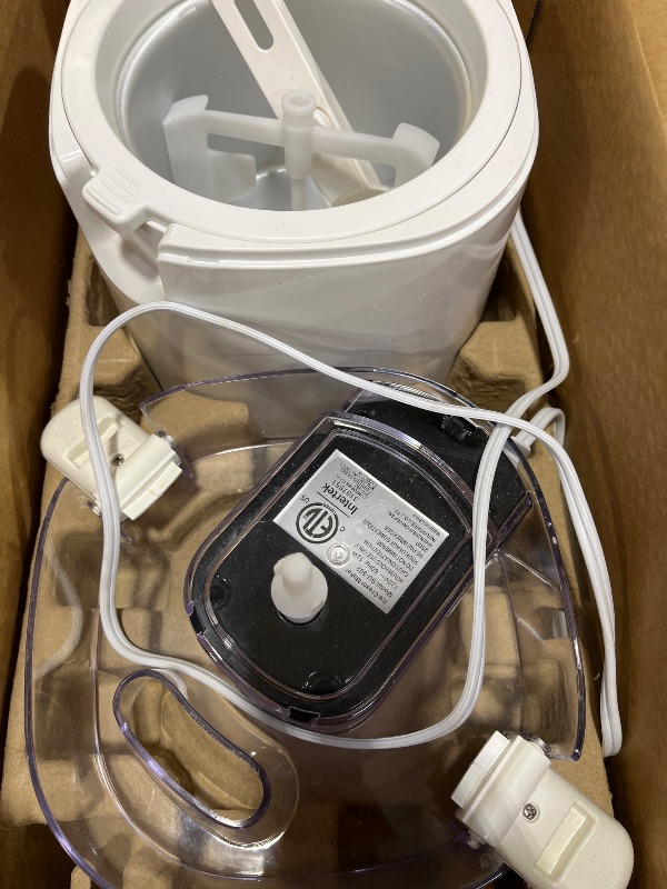 View 3 of Vilupvie 1.5-Qt Ice Cream Maker